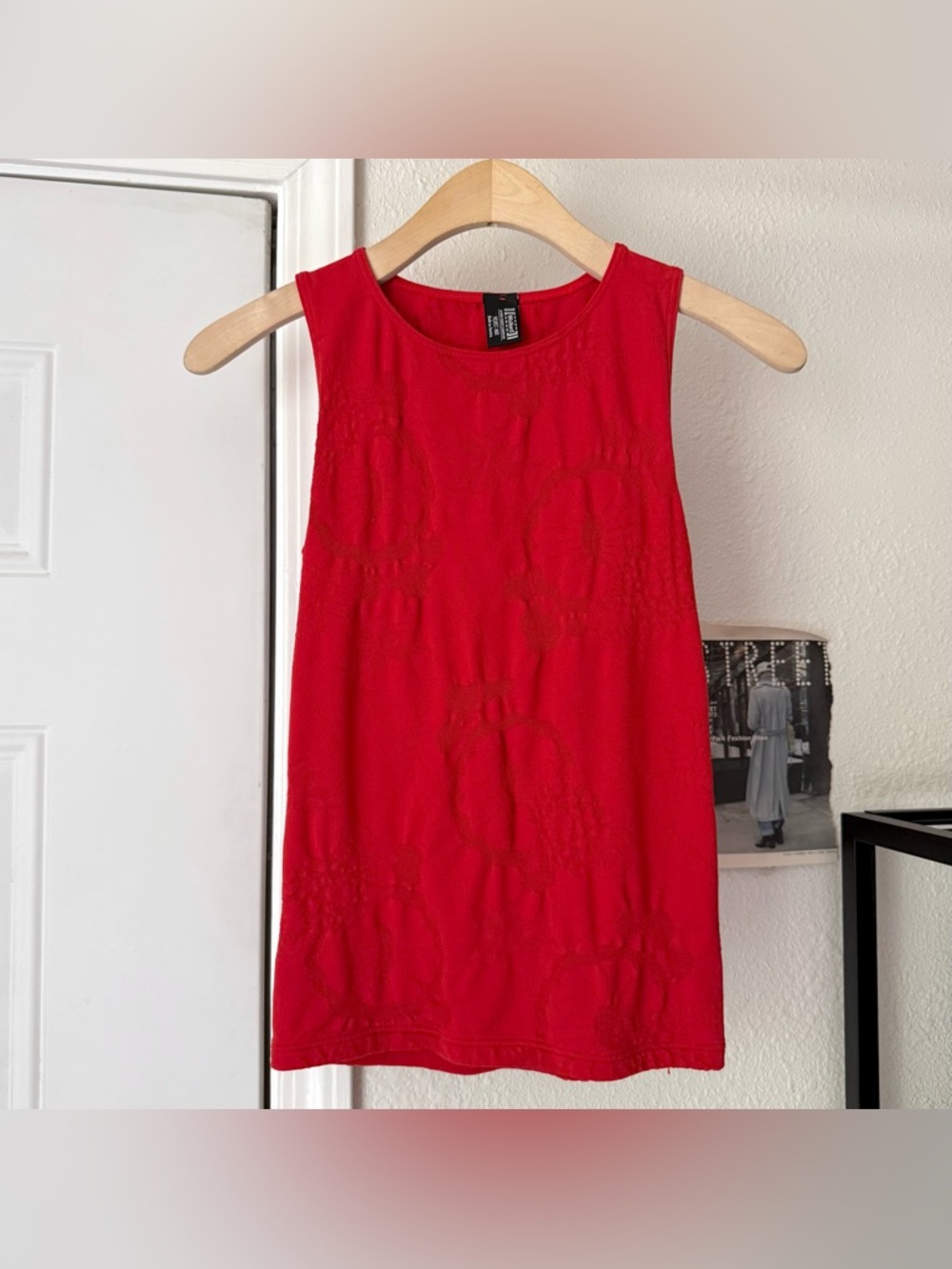 WOLFORD red knit stretchy crew neck cropped tank top